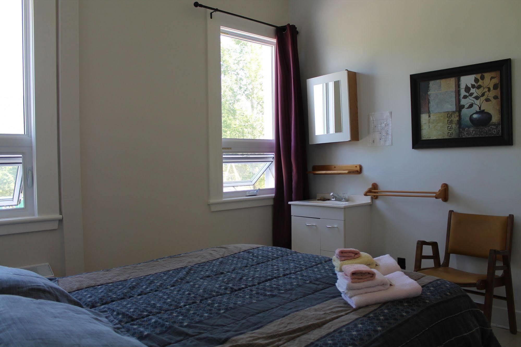 Auberge La Petite Ecole De Forillon Gaspé Zewnętrze zdjęcie