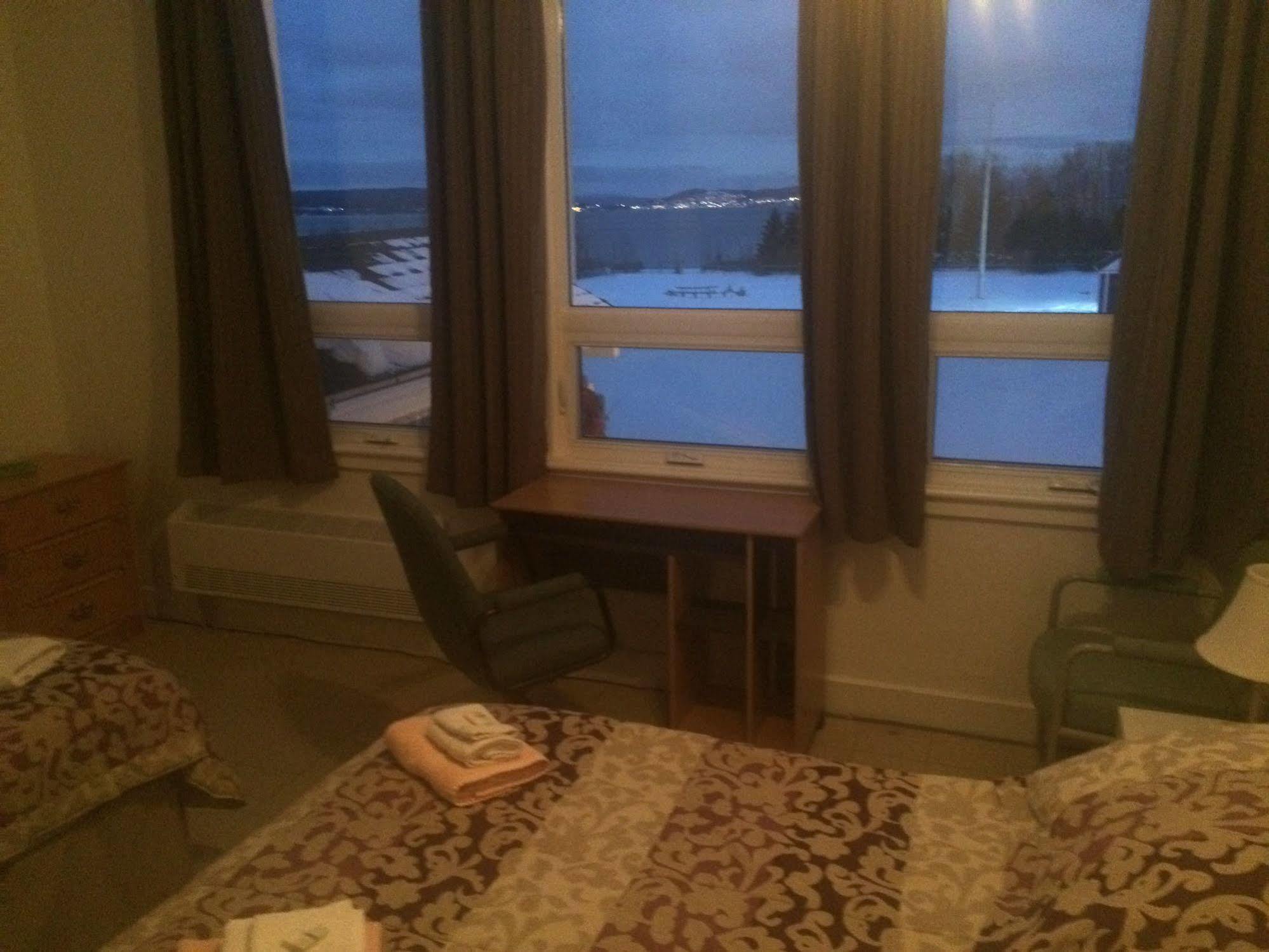 Auberge La Petite Ecole De Forillon Gaspé Zewnętrze zdjęcie