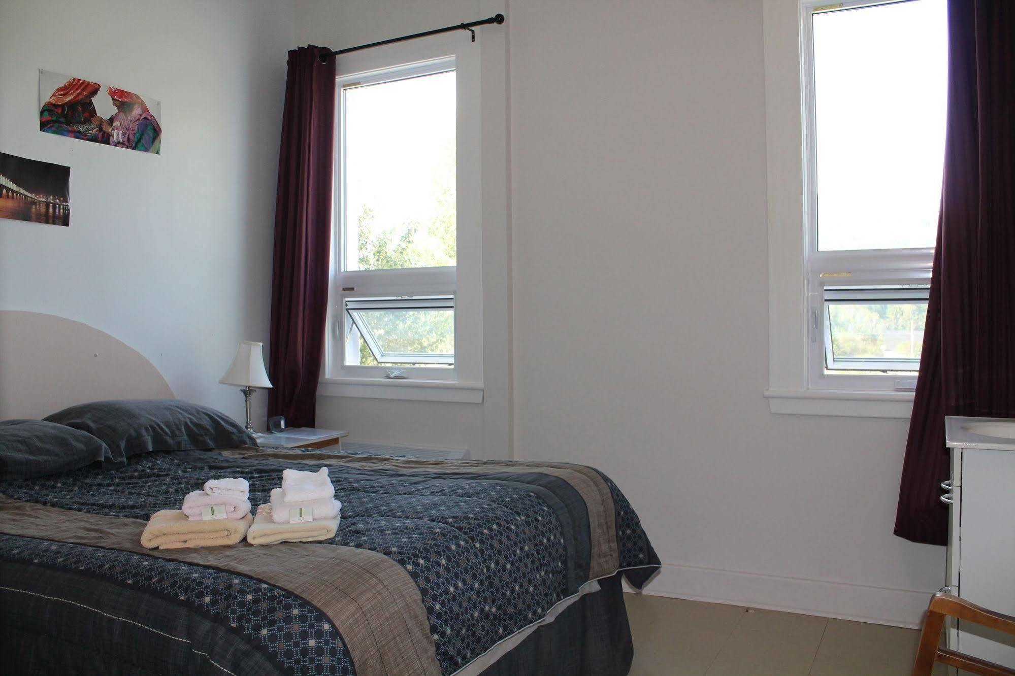Auberge La Petite Ecole De Forillon Gaspé Zewnętrze zdjęcie